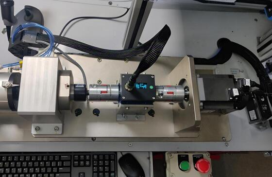 Transducer torsi kecepatan dinamis tanpa kontak